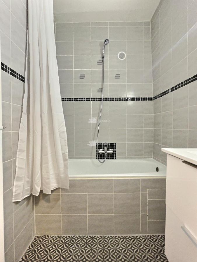 Le St-James Studio Hypercentre Apartment Valence  Exterior photo